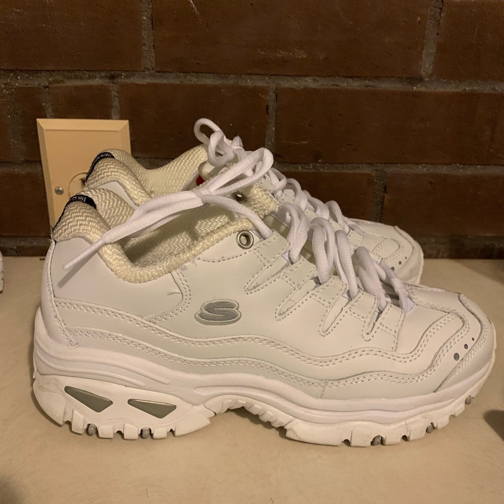Sketchers sneakers